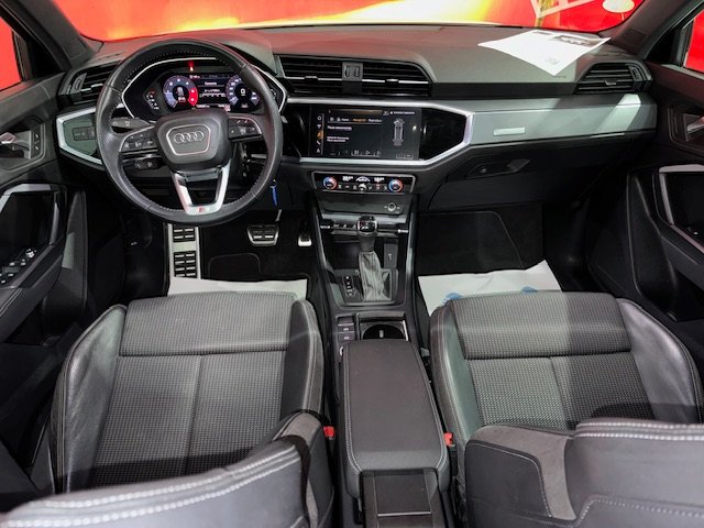AUDI Q3 2.0 TDI SLINE STRONIC