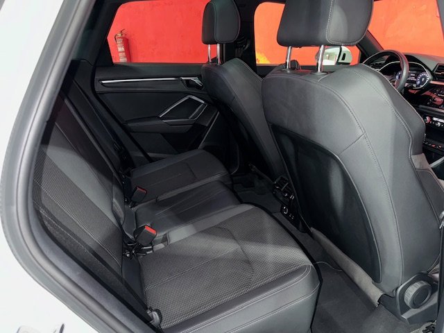 AUDI Q3 2.0 TDI SLINE STRONIC