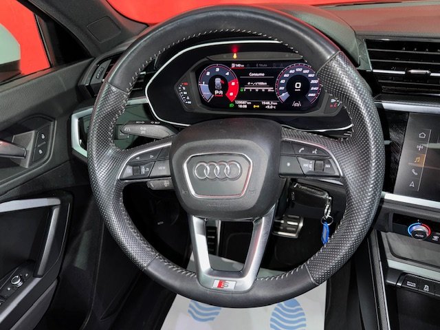 AUDI Q3 2.0 TDI SLINE STRONIC