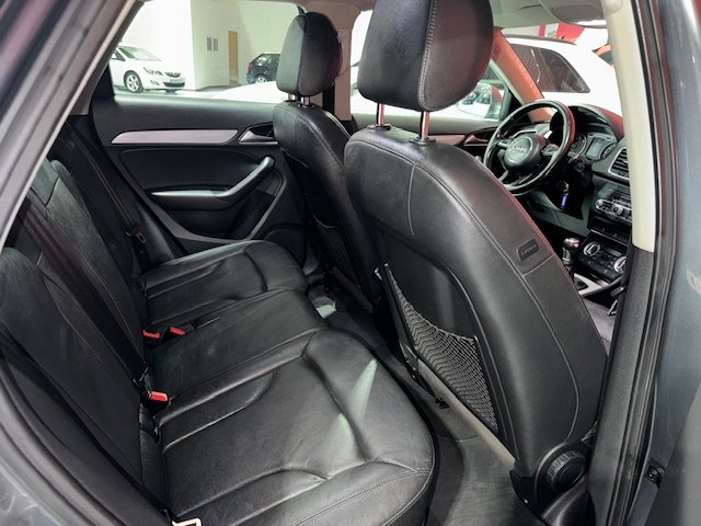 AUDI Q3 AMBIENTE 2.0TDI