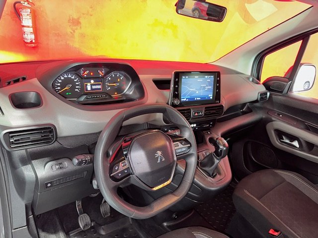 PEUGEOT RIFTER ACTIVE NAV LONG BLUE HDI