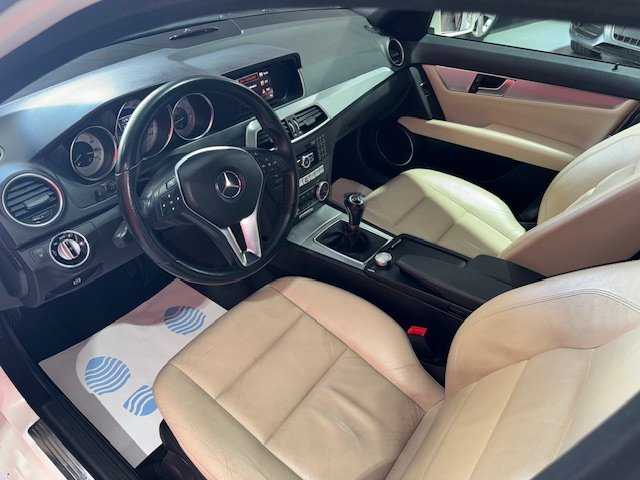 MERCEDES-BENZ C 220CDI AVANTGARDE