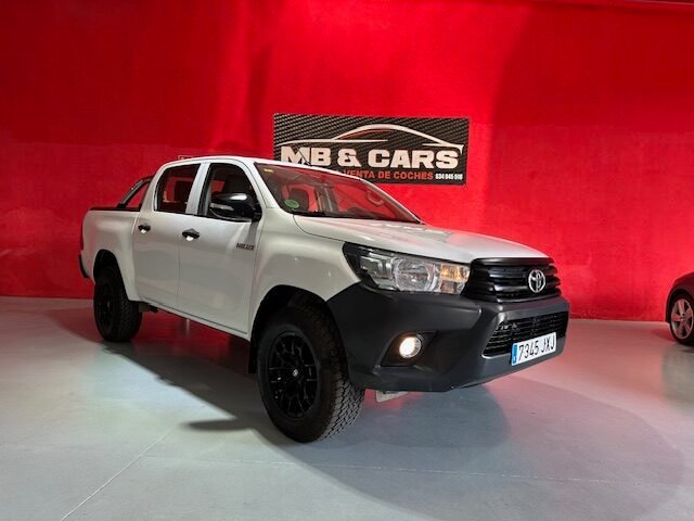 TOYOTA HILUX 2400