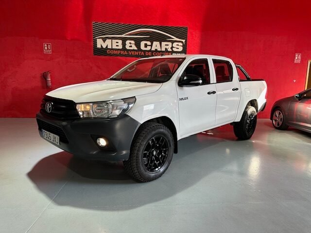 TOYOTA HILUX 2400