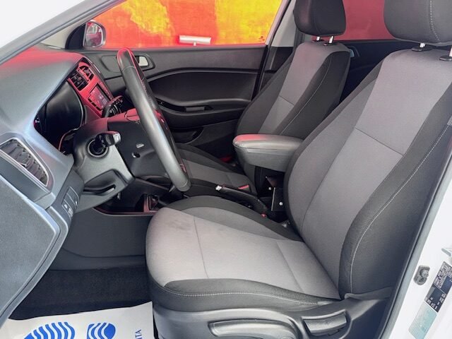 HYUNDAI i20 120