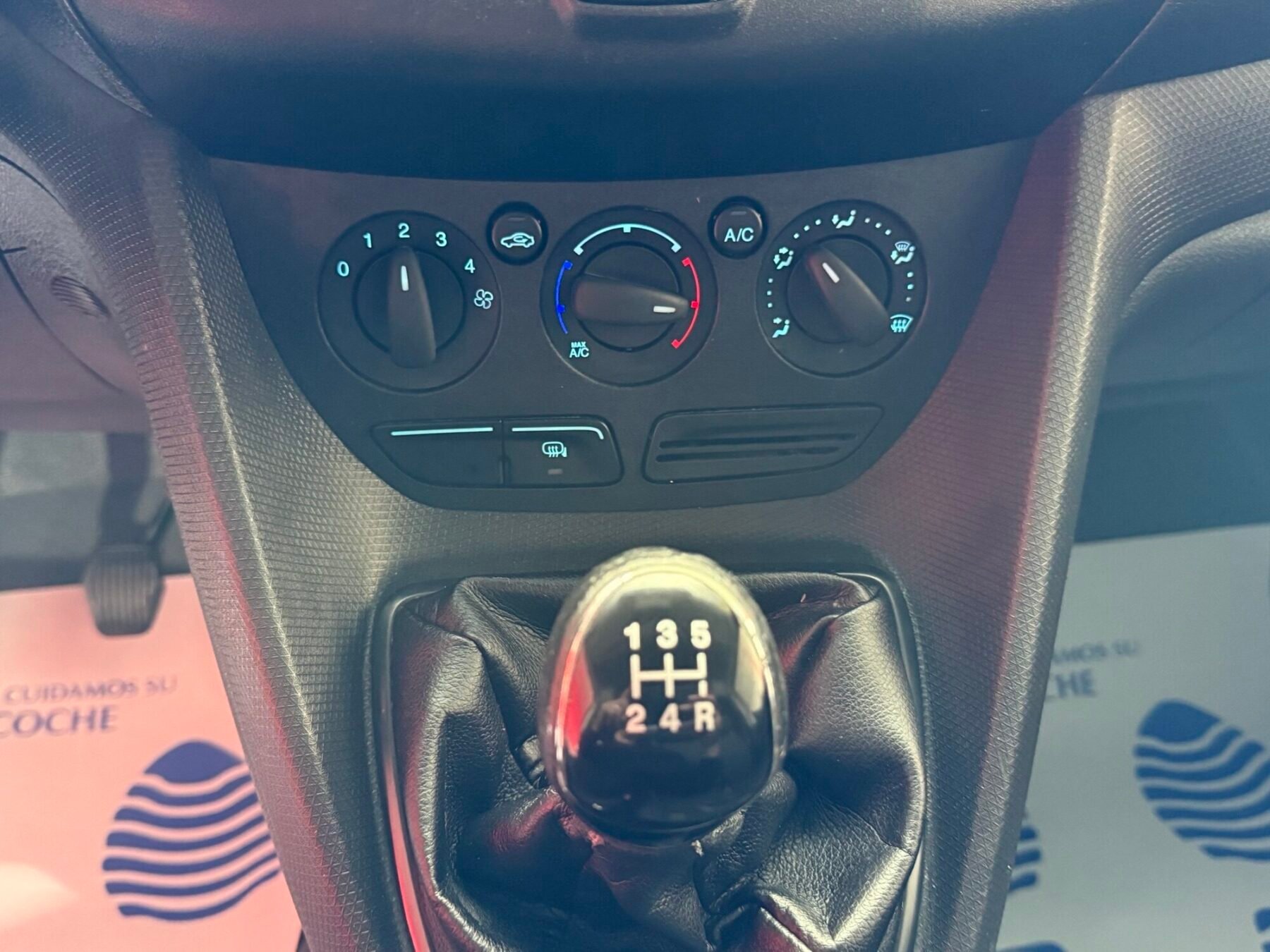 FORD transit connect 1.6