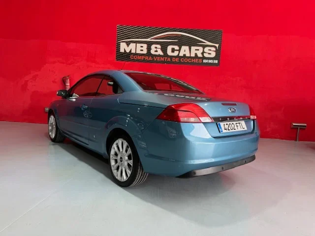 FORD FOCUS CABRIO 2.0I TITANIUM