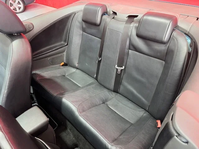 FORD FOCUS CABRIO 2.0I TITANIUM