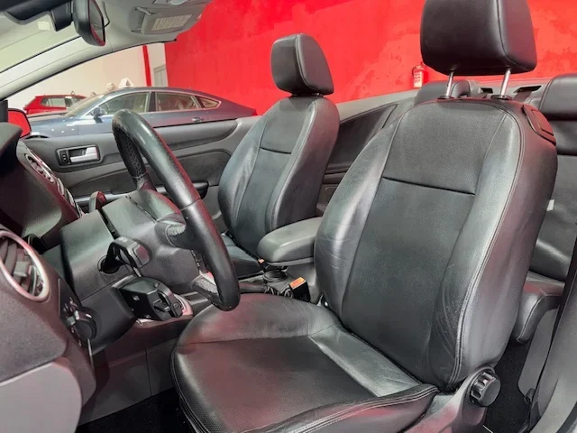 FORD FOCUS CABRIO 2.0I TITANIUM