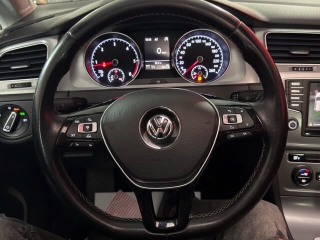 VOLKSWAGEN GOLF 7