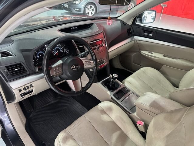 SUBARU OUTBACK 2.0