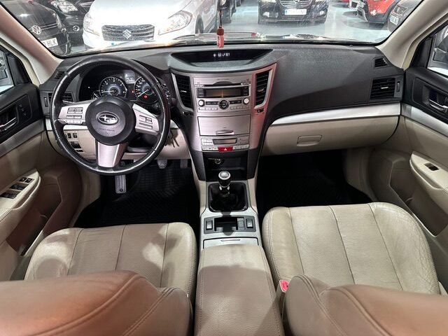 SUBARU OUTBACK 2.0