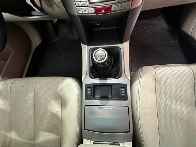SUBARU OUTBACK 2.0