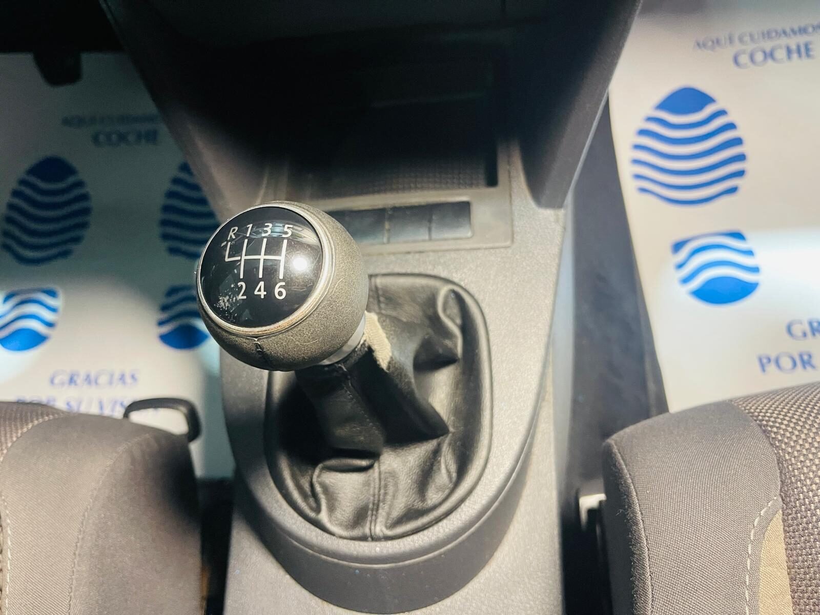 VOLKSWAGEN TOURAN 1.9