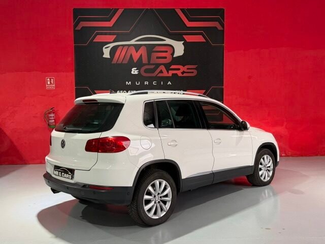 VOLKSWAGEN TIGUAN 2.0