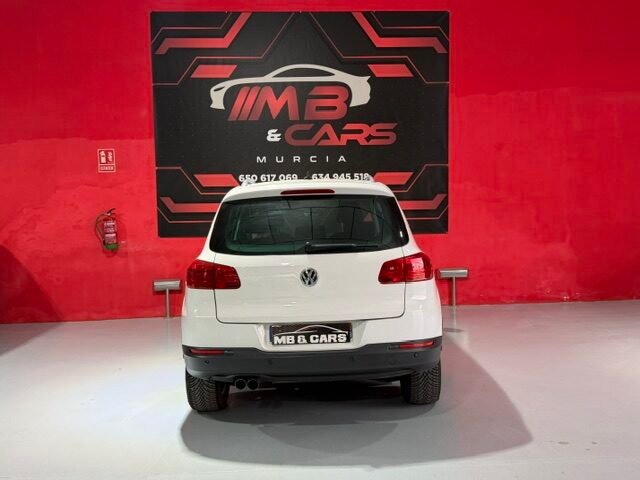 VOLKSWAGEN TIGUAN 2.0