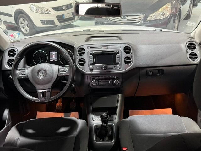 VOLKSWAGEN TIGUAN 2.0