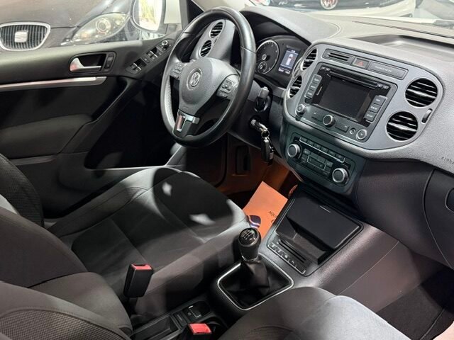 VOLKSWAGEN TIGUAN 2.0