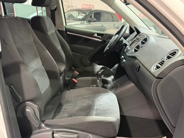 VOLKSWAGEN TIGUAN 2.0